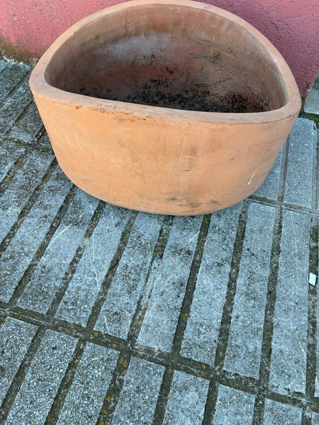 Maceta terracota antigua