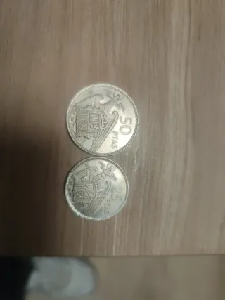 Monedas 25 y 50 Pesetas Estrella 73