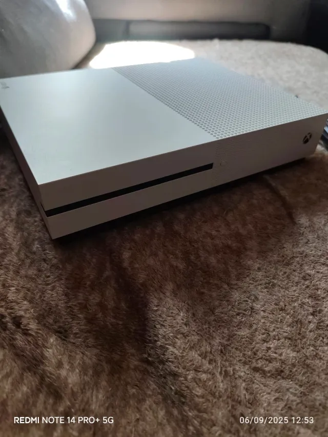 Xbox One S Branca