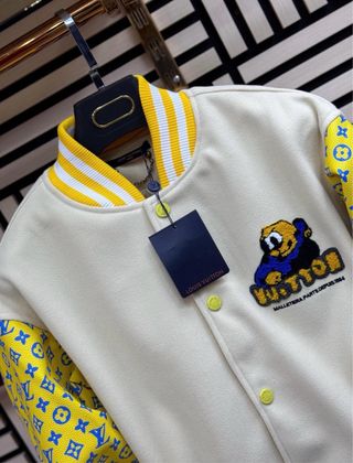 Abrigo Louis Vuitton Blanco y Amarillo