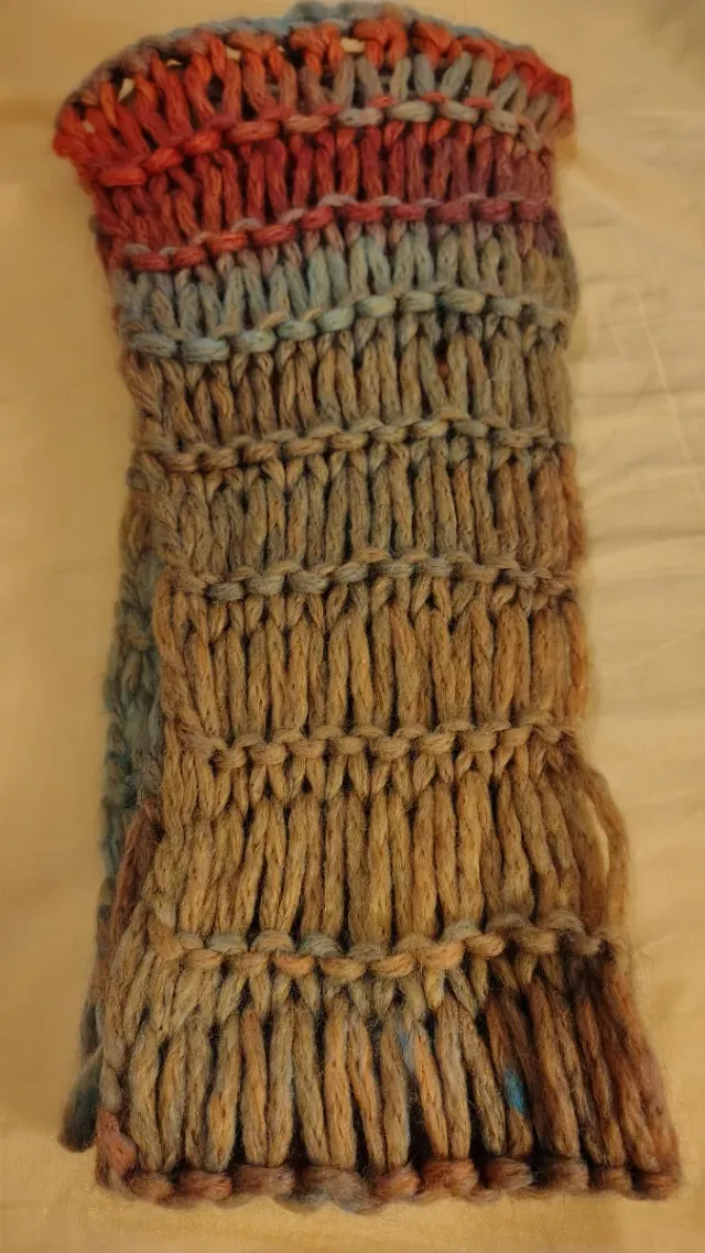 Bufanda lana suave con colores tierra