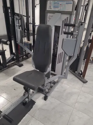 Máquina de gimnasio multifunción