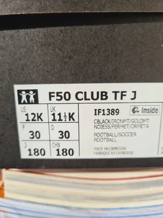 Botas de fútbol Adidas multitacos