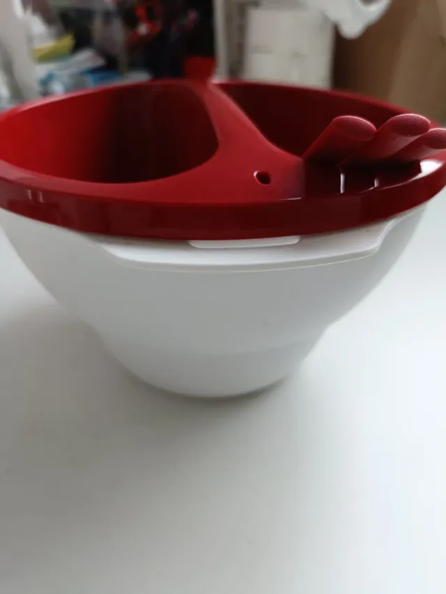 Foundie Tupperware Tapperware Rojo y Blanco