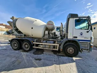 Camión Hormigonera Mercedes Actros 3332 año 2006