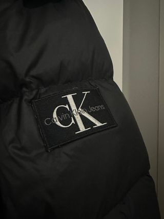 Abrigo plumífero largo Calvin Klein negro