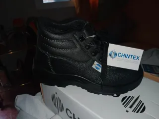 Botas de trabajo CHINTEX Talla 40 Nuevas