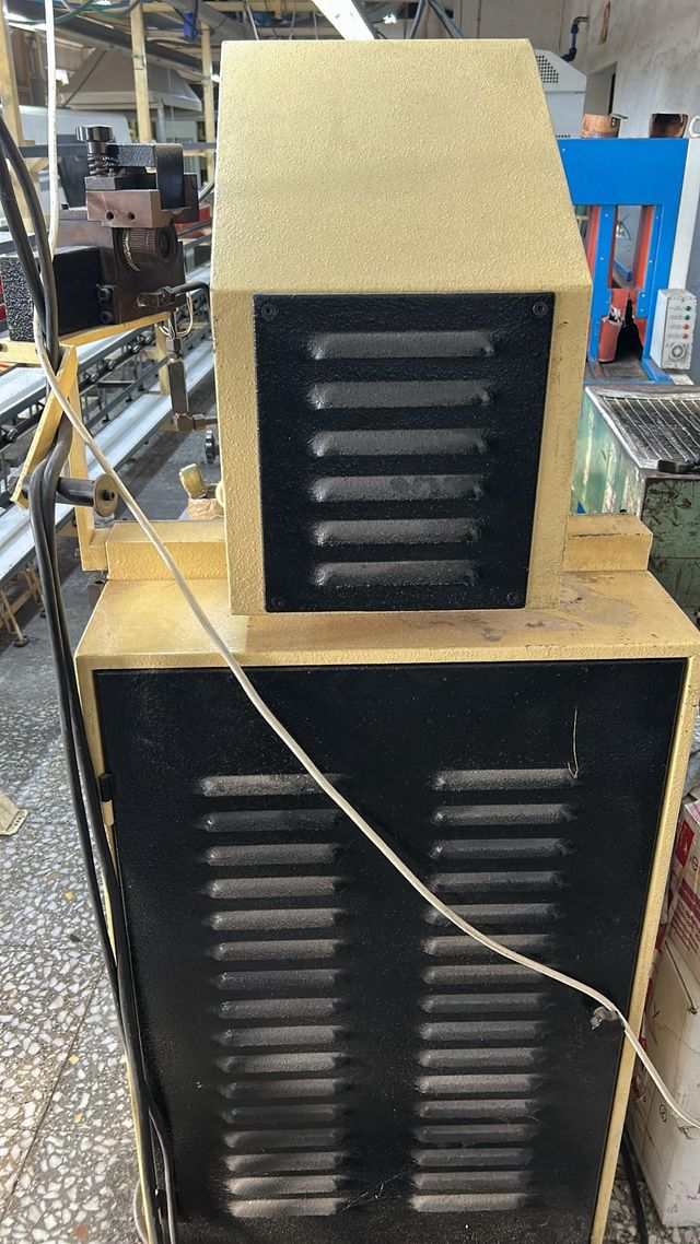 Máquina Montar Talones Zapatería