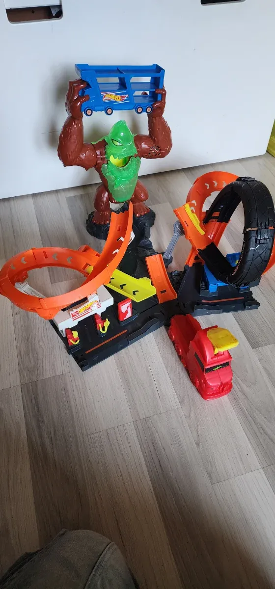 Pista Hot Wheels Gorila