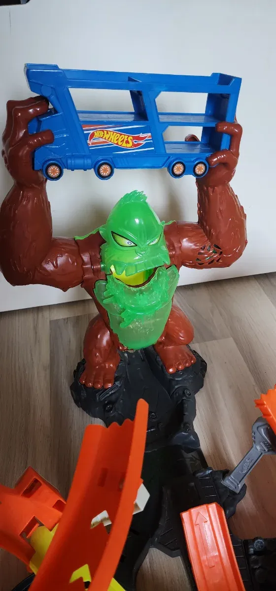 Pista Hot Wheels Gorila