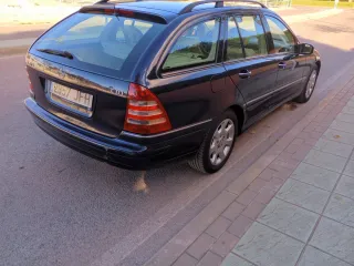 Mercedes-Benz Clase C 2004