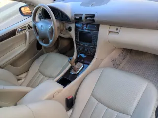 Mercedes-Benz Clase C 2004