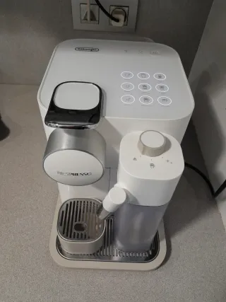 Cafetera Nespresso Blanca