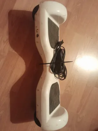 Hoverboard blanco con cargador