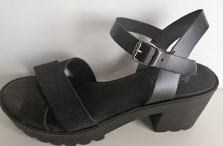 Sandalias con tacón track y de piel en negro 40