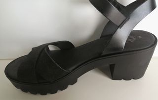 Sandalias con tacón track y de piel en negro 40