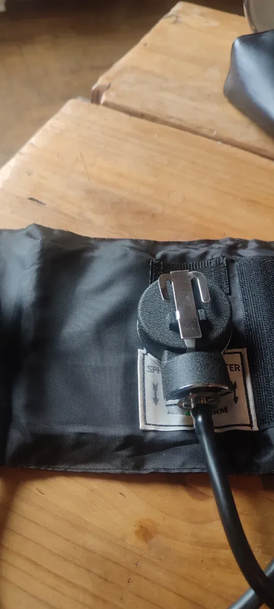 Tensiómetro manual. Esfigmomanómetro