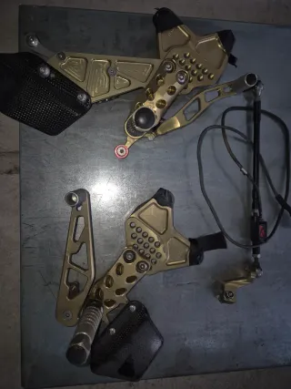 Estriberas retrasadas kawasaki z800 2016