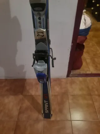 Esquís Dynastar Sprint 21 con fijaciones