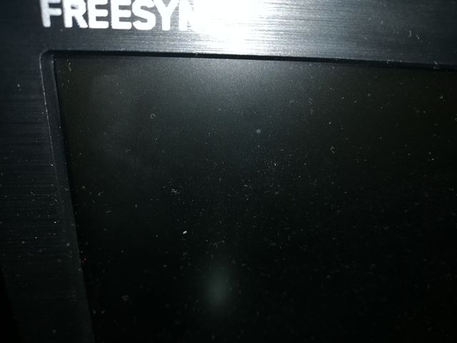 Pantalla Gaming AOC Negra y Roja