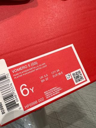 Nike Vomero 5 Talla 38.5