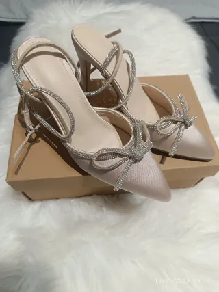 Zapatos de tacón beige talla 38