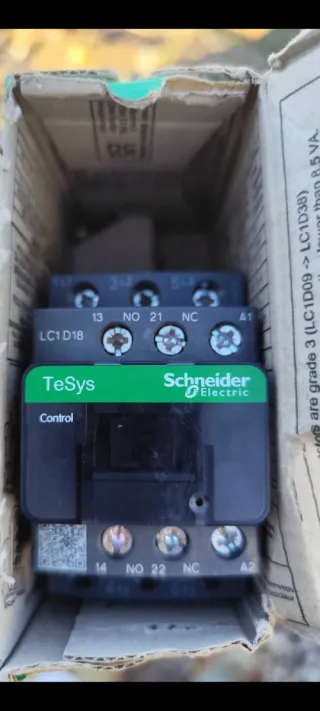 Contactor Schneider Electric TeSys LC1D18