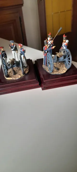 Figuras plomo antiguo, 2 baterías Guerras Carlista