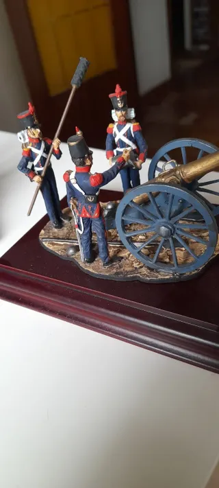 Figuras plomo antiguo, 2 baterías Guerras Carlista
