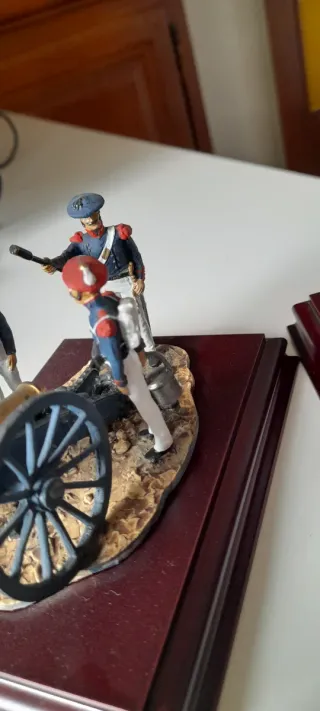 Figuras plomo antiguo, 2 baterías Guerras Carlista