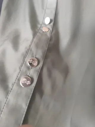 Camisa fluida verde caqui T. S