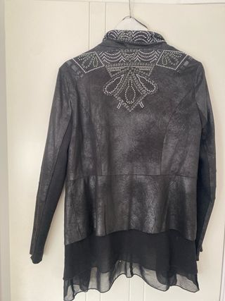 Chaqueta Desigual tachuelas negra T.M