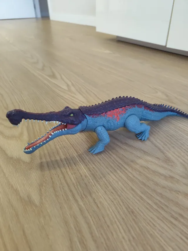 Figura Jurassic World Sarcosuchus