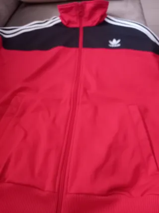Sudadera Adidas Roja y Negra