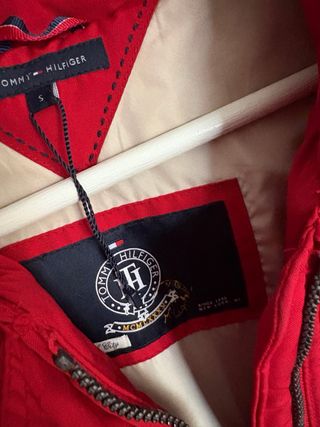 Abrigo Plumas Tommy Hilfiger Rojo