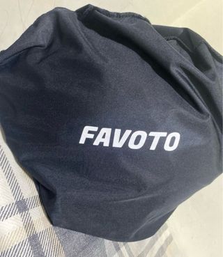 Casco de moto negro integral