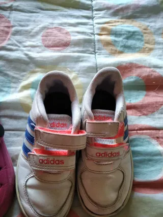 Zapatillas, deportivas,etc...talla 24,25,26