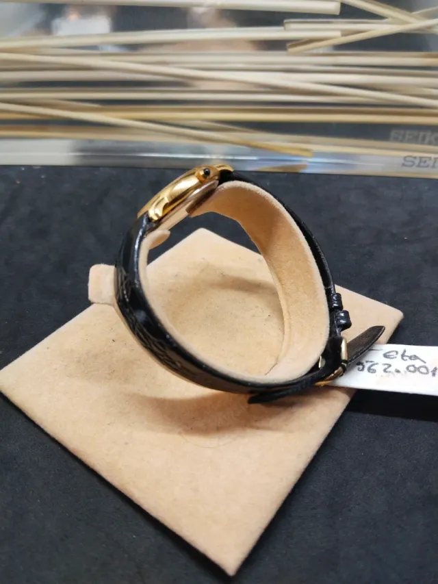 Reloj Halcon Dama Dorado