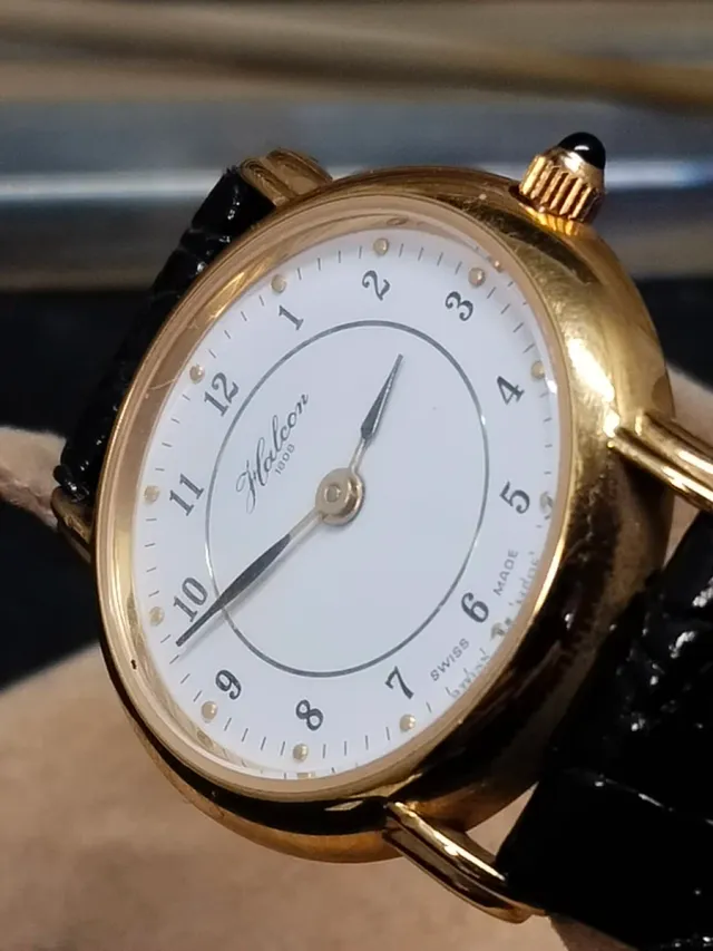 Reloj Halcon Dama Dorado