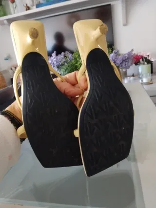 Sandalias Beige Cuadradas