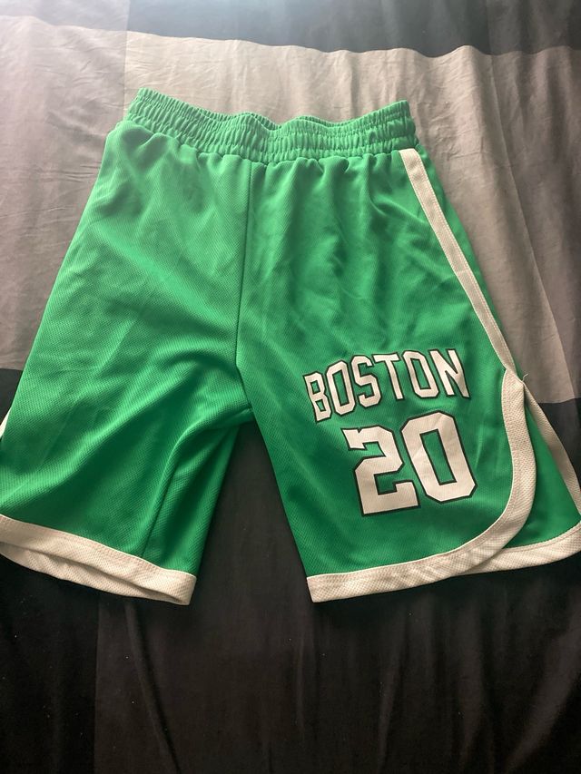 Camiseta de baloncesto y pantalón Talla M