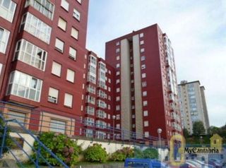 Piso en venta en Alisal - Cazoña - San Román en Santander