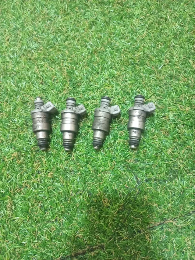 4 Inyectores Peugeot 106