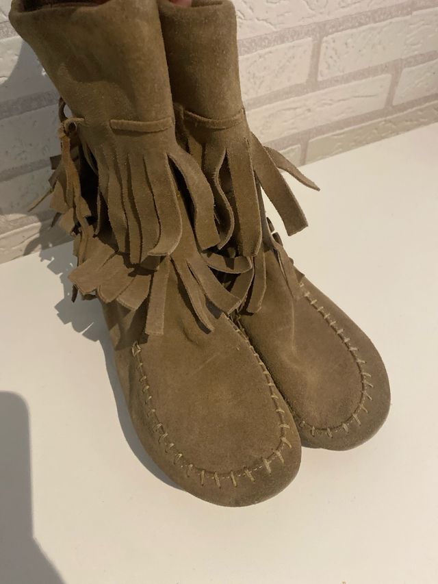 Botas de ante con flecos