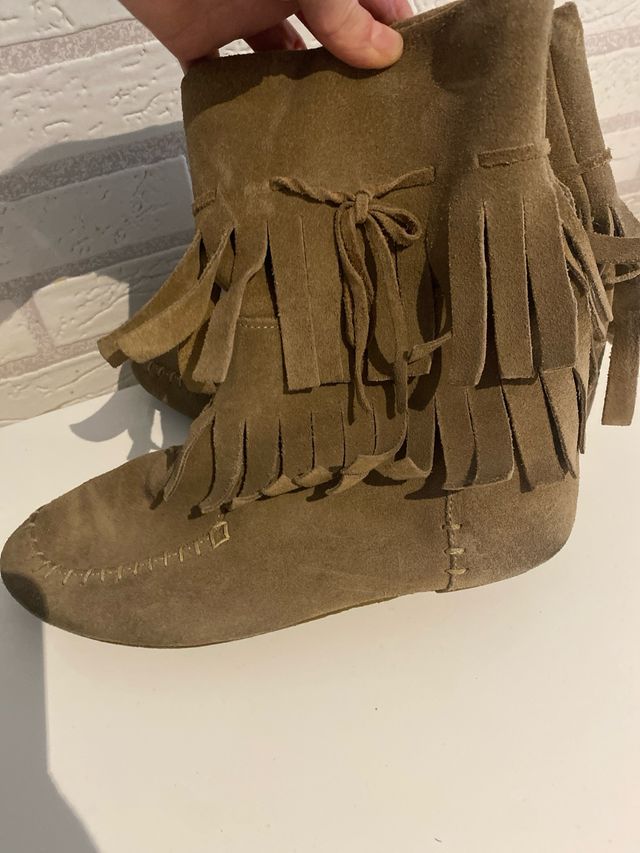 Botas de ante con flecos