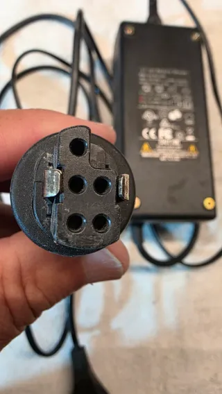 Cargador Batería Li-ion 42V 2A