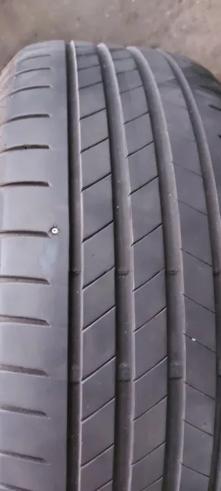 Neumático 225/50 R18 99W