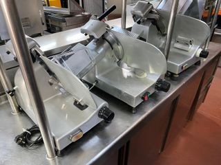 Cortadora de fiambres profesional