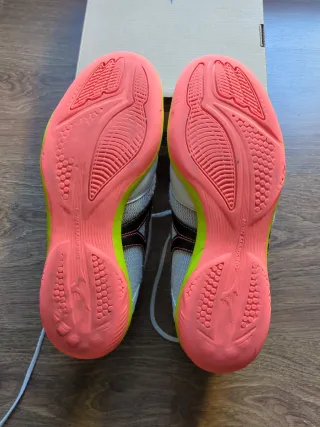 Zapatillas Fútbol Sala Mizuno Blancas y Amarillas