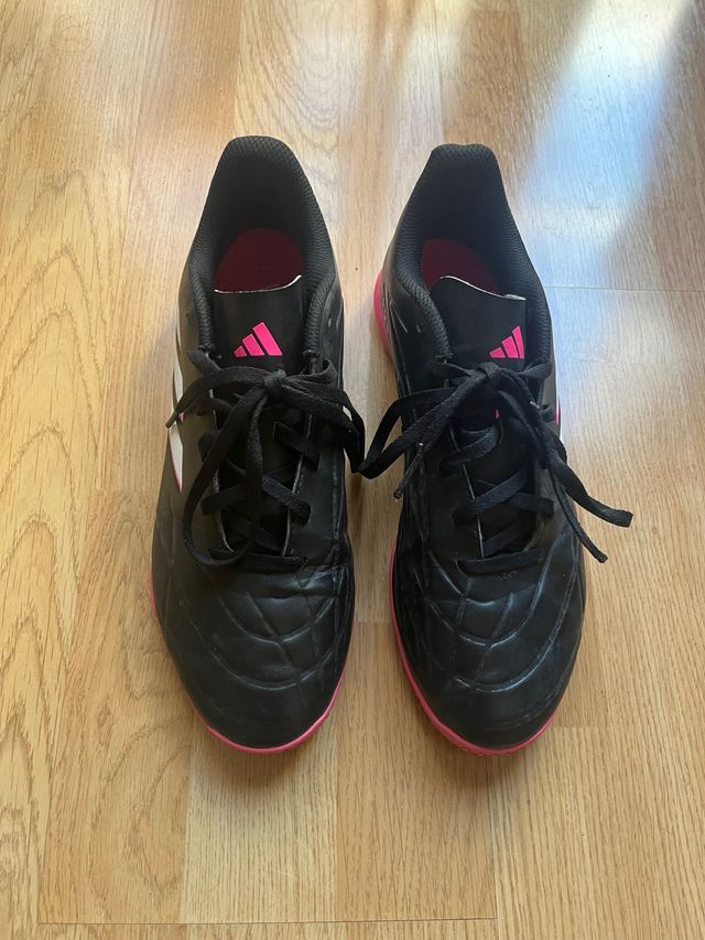 Zapatillas Fútbol Sala Adidas Negras y Rosas